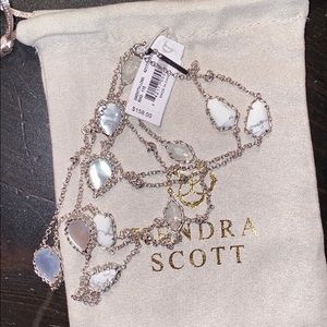 KENDRA SCOTT GWENYTH SILVER NECKLACE
